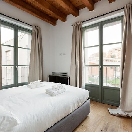 Modern Apartment In Milan With Balcony Екстериор снимка