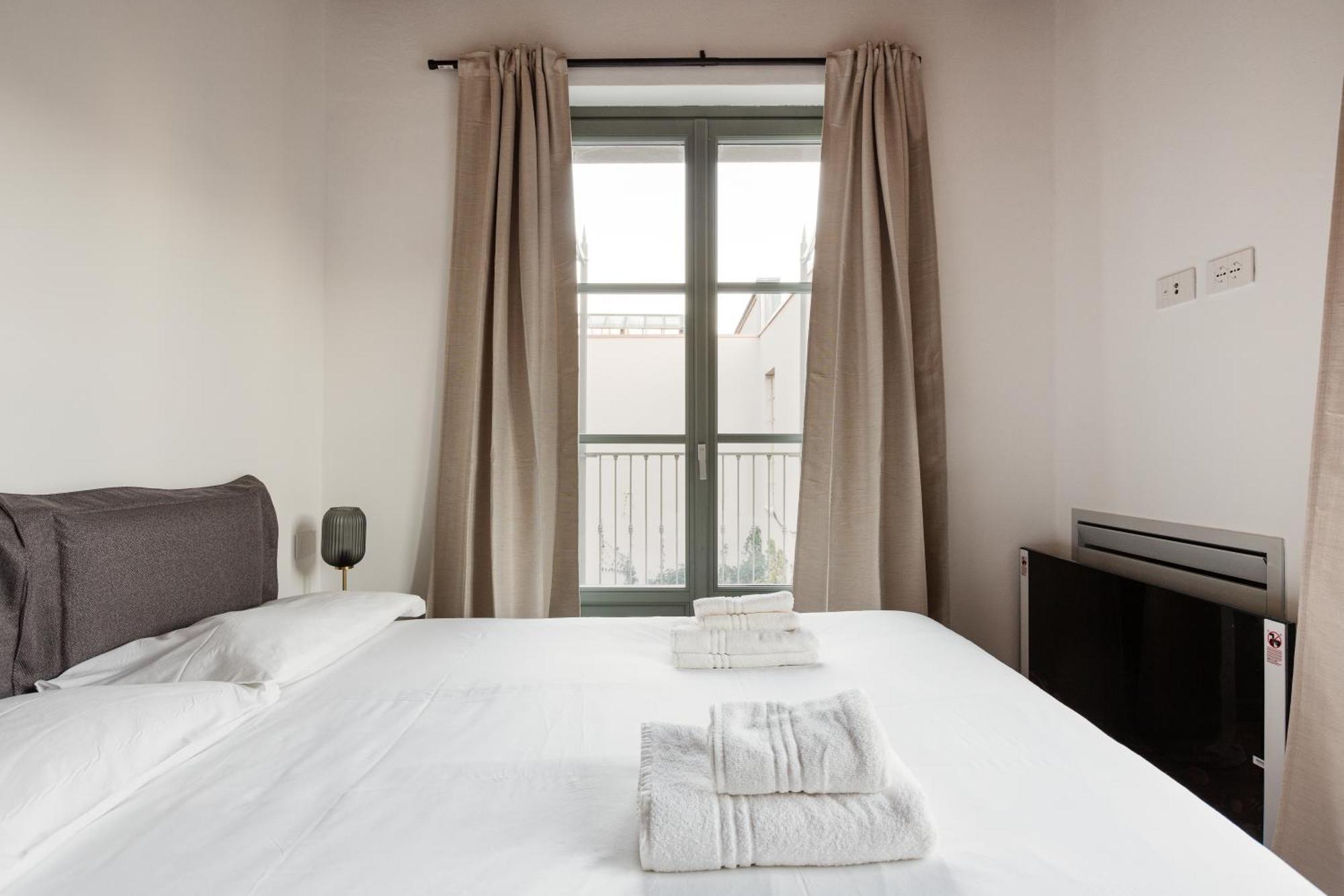 Modern Apartment In Milan With Balcony Екстериор снимка