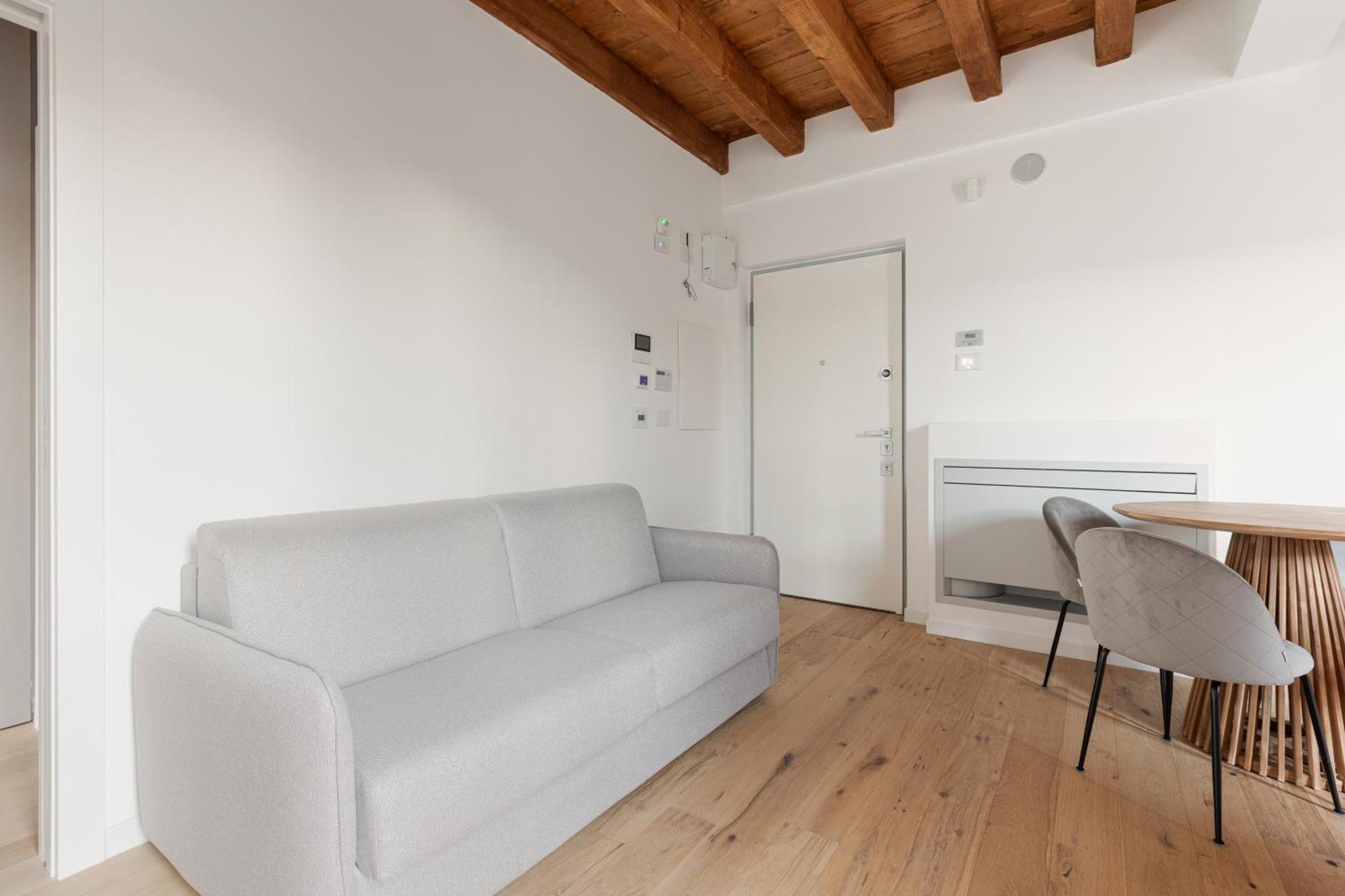 Modern Apartment In Milan With Balcony Екстериор снимка