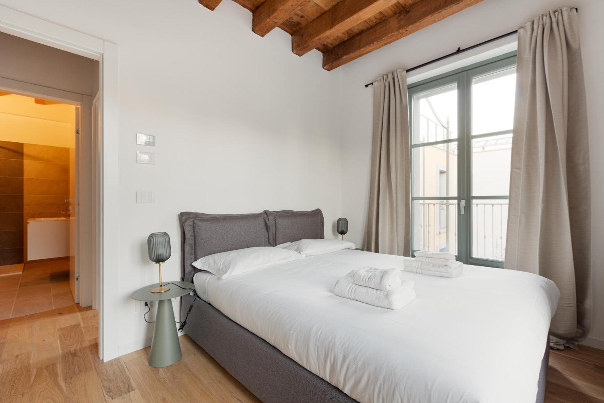 Modern Apartment In Milan With Balcony Екстериор снимка