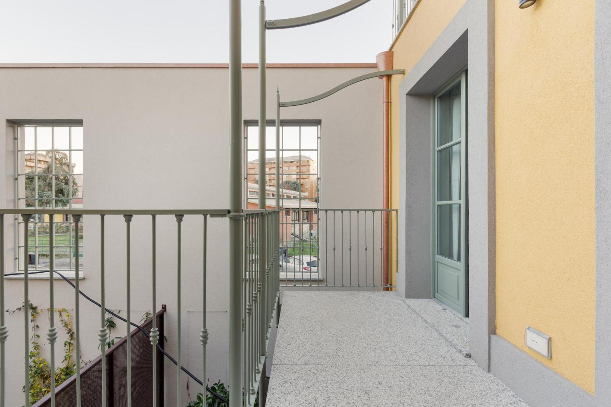 Modern Apartment In Milan With Balcony Екстериор снимка