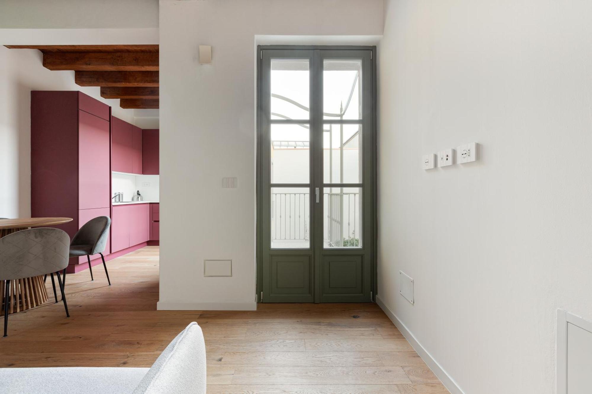 Modern Apartment In Milan With Balcony Екстериор снимка